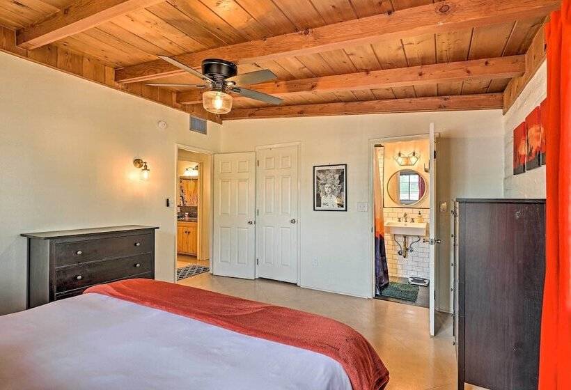 Vibrant Tucson Home: Pool, Hot Tub & Fire Pit