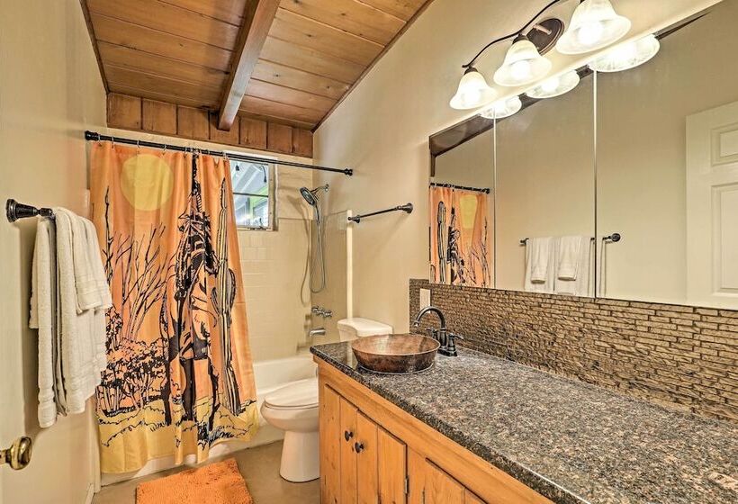 Vibrant Tucson Home: Pool, Hot Tub & Fire Pit