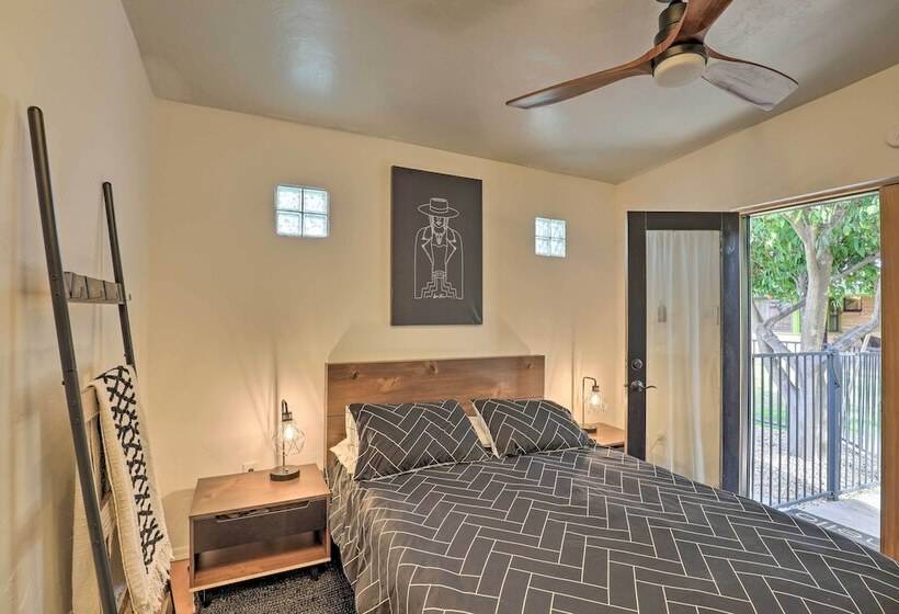 Vibrant Tucson Home: Pool, Hot Tub & Fire Pit