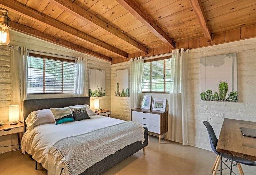 Vibrant Tucson Home: Pool, Hot Tub & Fire Pit