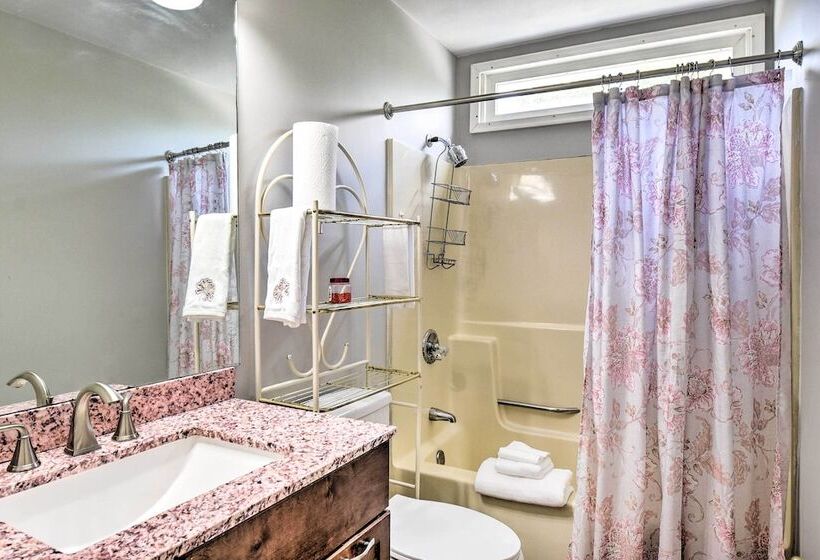 Virginia Beach Family House < 1 Mi To Golf Club!