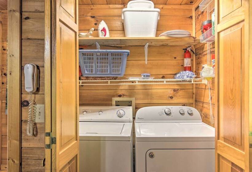 Waterfront Cabin W/ Beautiful River View & Hot Tub