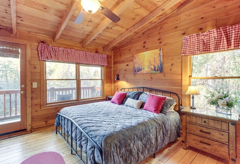 Waterfront Cabin W/ Beautiful River View & Hot Tub