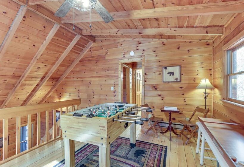 Waterfront Cabin W/ Beautiful River View & Hot Tub