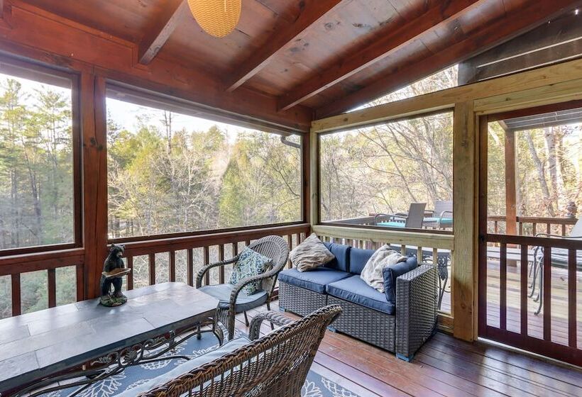 Waterfront Cabin W/ Beautiful River View & Hot Tub