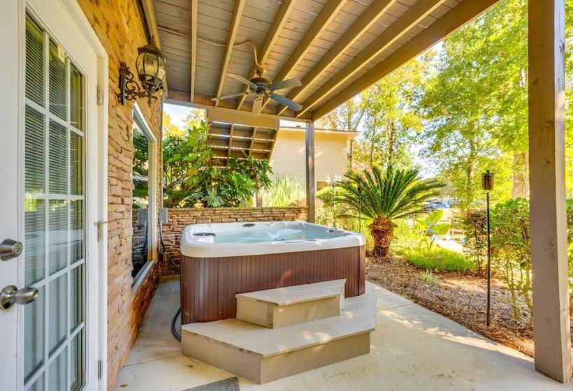 Waterfront Eatonton Escape W/ Private Hot Tub!