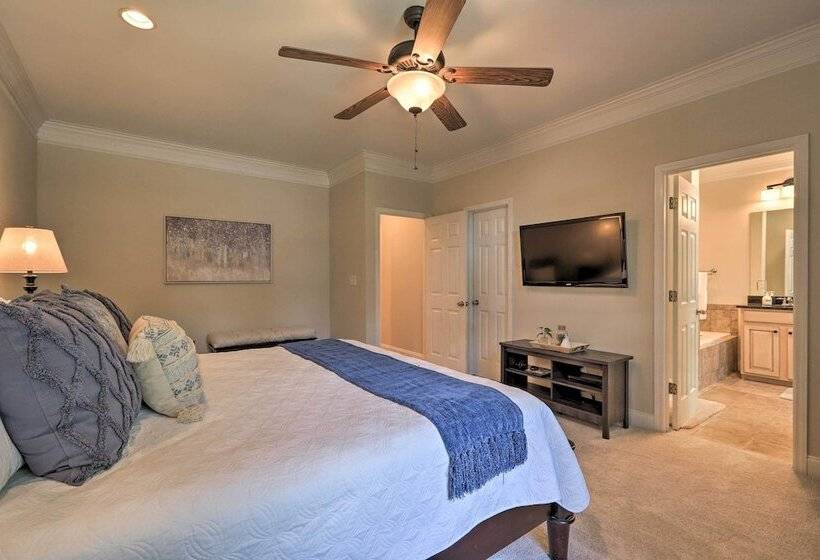 Waterfront Eatonton Escape W/ Private Hot Tub!