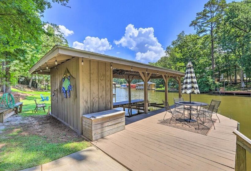 Waterfront Eatonton Escape W/ Private Hot Tub!