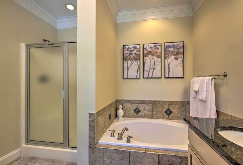 Waterfront Eatonton Escape W/ Private Hot Tub!