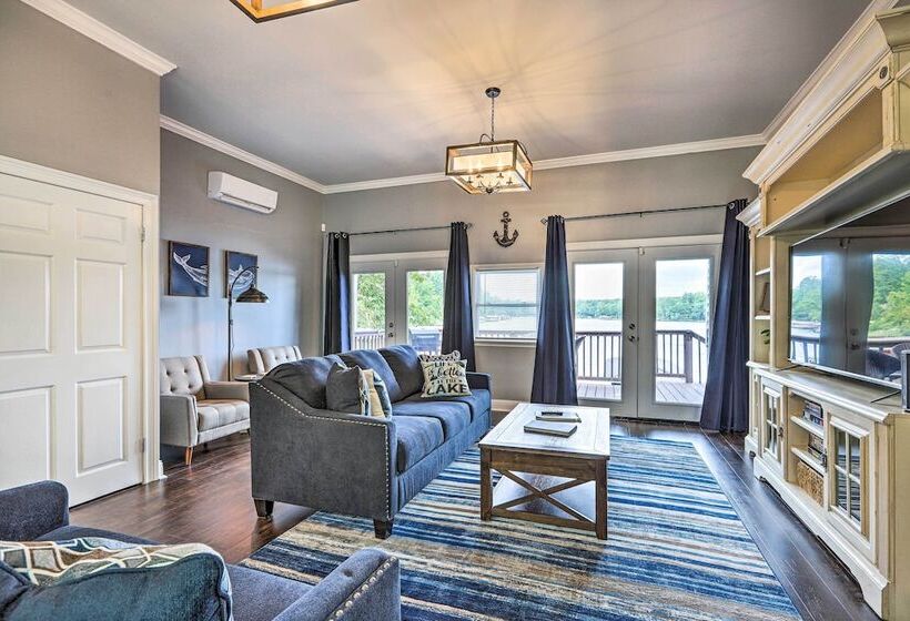 Waterfront Gem On Lake Sinclair With Boat Dock!