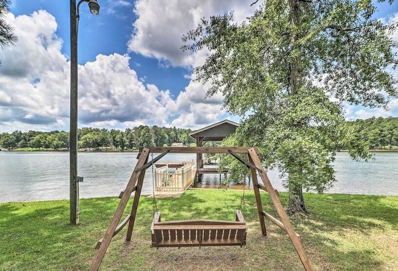 Waterfront Lake Sinclair Home W/ Boat Dock!