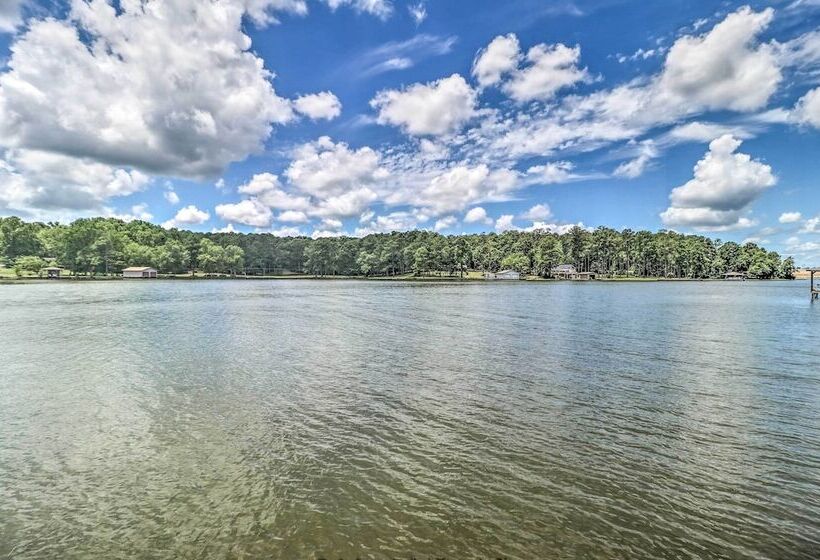 Waterfront Lake Sinclair Home W/ Boat Dock!