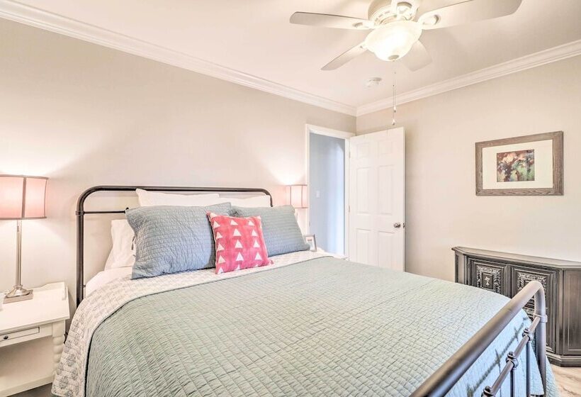 Waterfront Lake Sinclair Home W/ Boat Dock!