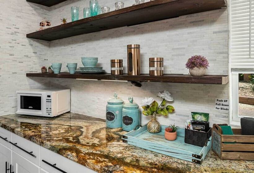 West Sedona Vacation Rental: 1 Mi To Trails!