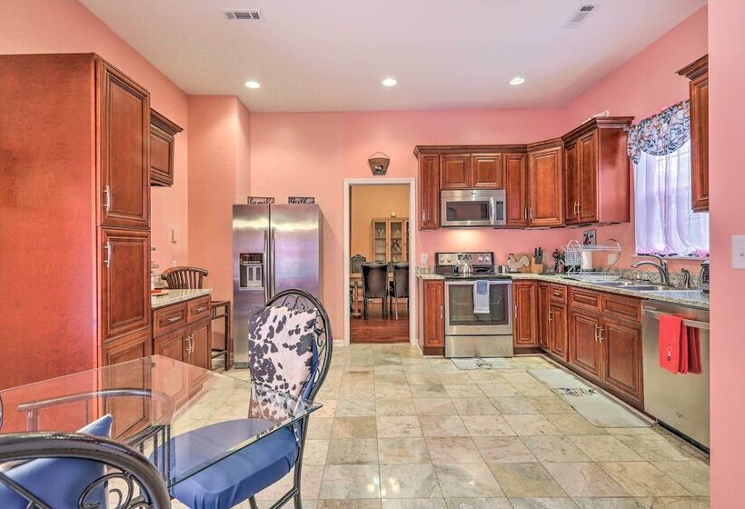 Wooded Georgia Retreat On 6 Acres W/ Fire Pit