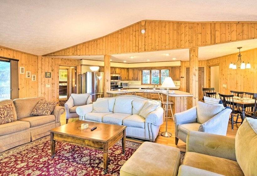 Woodsy Sky Valley Cottage, 8 Mi To Dillard!