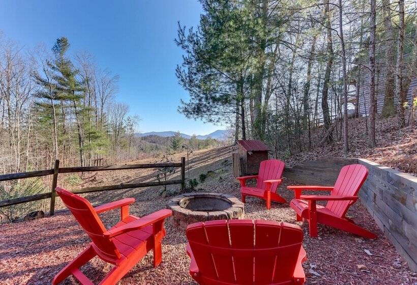 Ellijay Hideaway W/ Hot Tub, Views & Game Room!