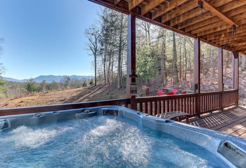 Ellijay Hideaway W/ Hot Tub, Views & Game Room!