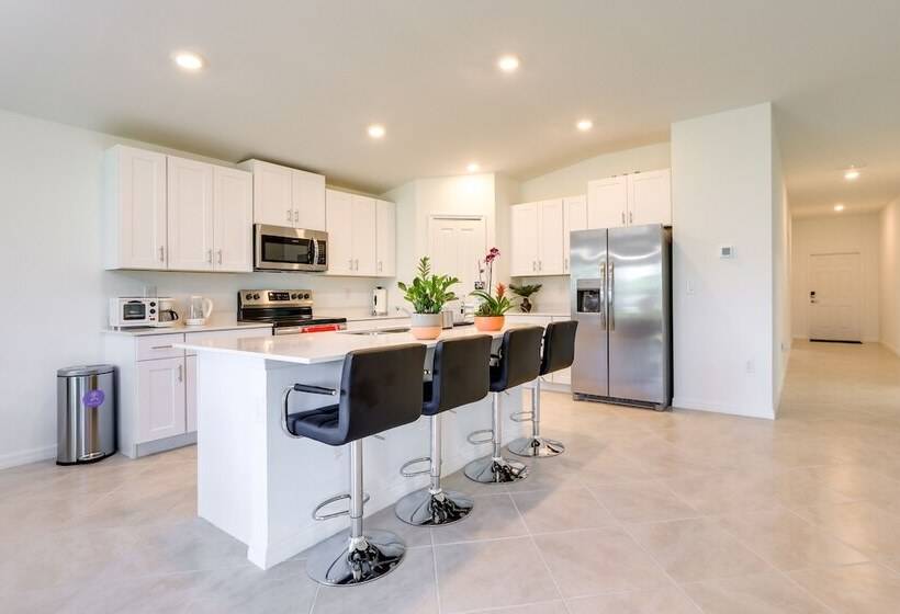 Airy Port Charlotte Home W/ Smart Tv Near Beaches!