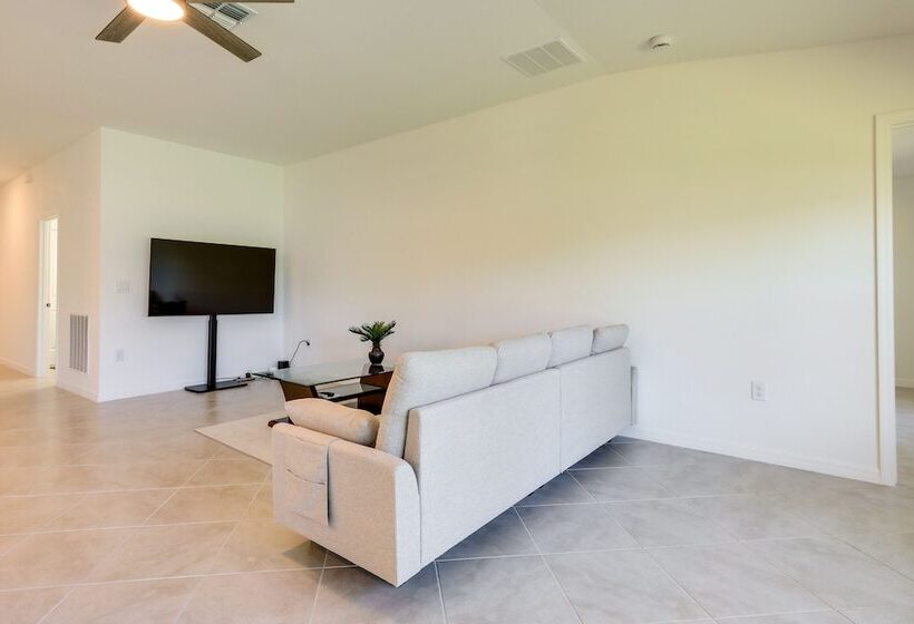Airy Port Charlotte Home W/ Smart Tv Near Beaches!