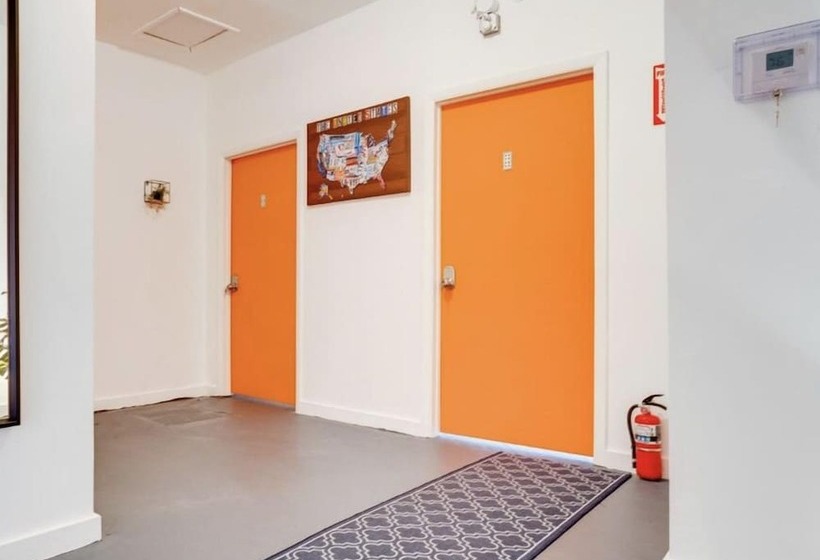 فندق صغير Hola