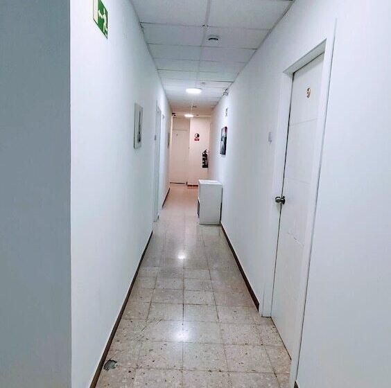 فندق صغير Hostal Estudios