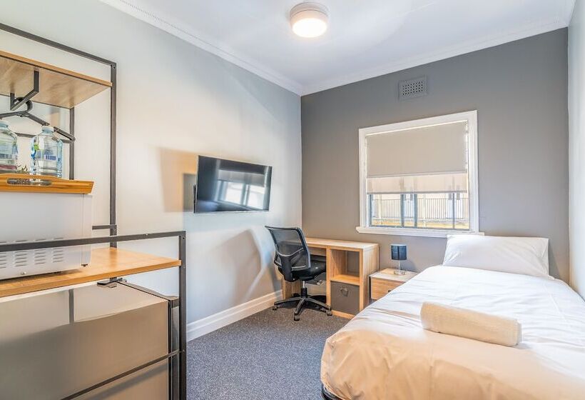 هاستل K2 Brisbane