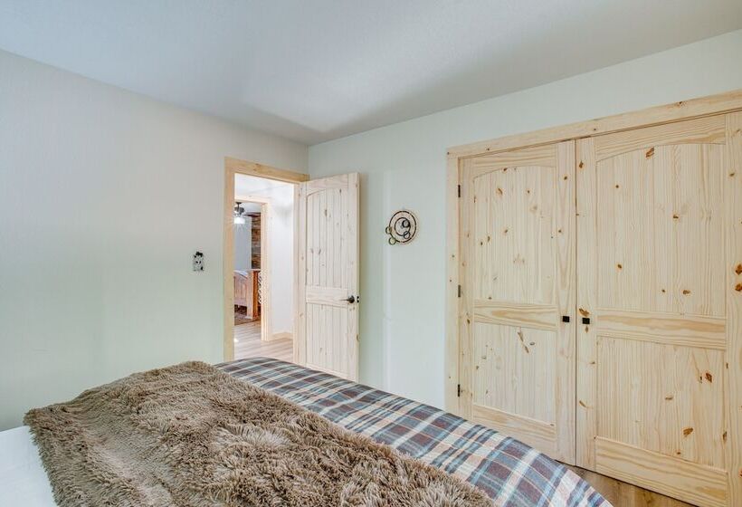 Arnold Cabin Near Calaveras Big Trees State Park!