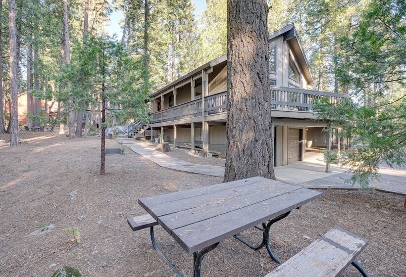 Arnold Cabin Near Calaveras Big Trees State Park!