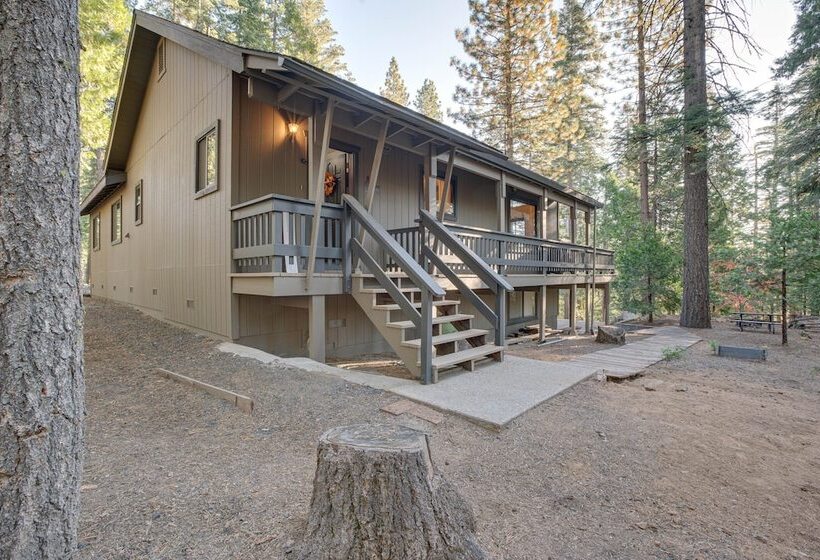 Arnold Cabin Near Calaveras Big Trees State Park!