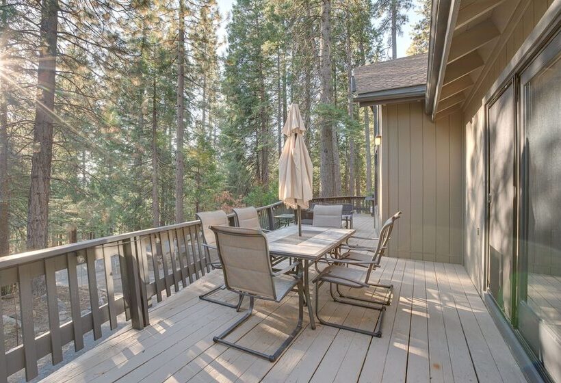 Arnold Cabin Near Calaveras Big Trees State Park!