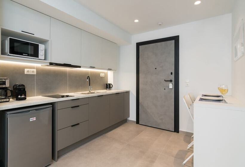 Athens Theatrou Apartments