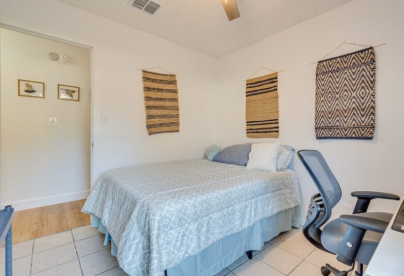 Austin Home W/ Community Pool: 3 Mi To Lake Travis