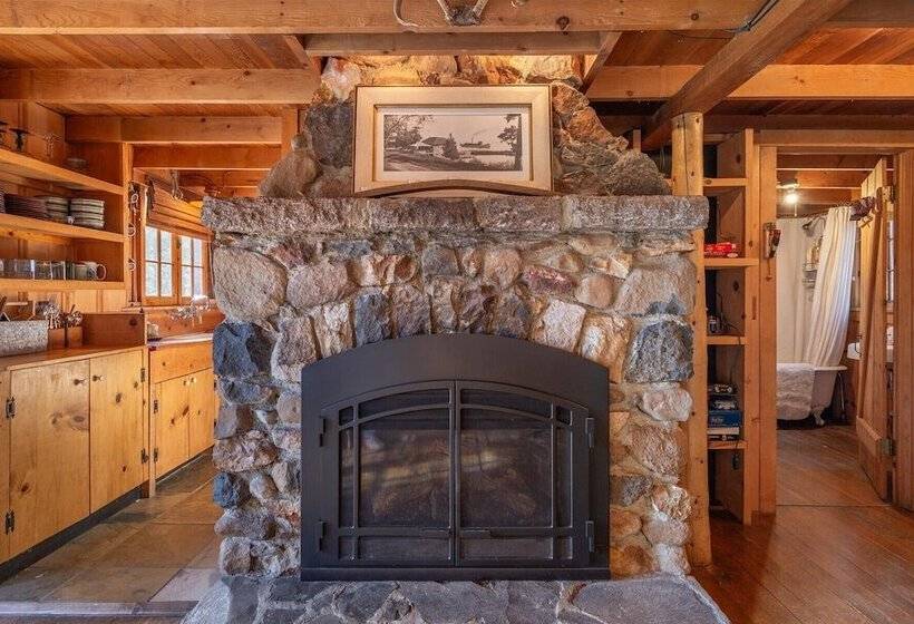 Authentic & Stylish Cabin In Lake Tahoe By Sierra Getaways