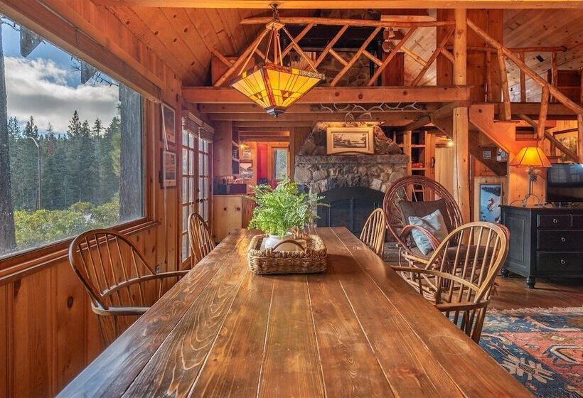 Authentic & Stylish Cabin In Lake Tahoe By Sierra Getaways