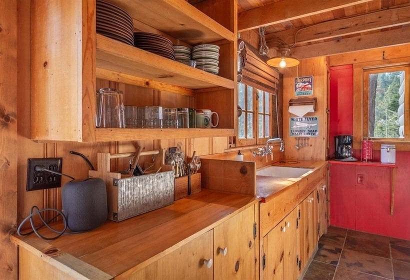 Authentic & Stylish Cabin In Lake Tahoe By Sierra Getaways