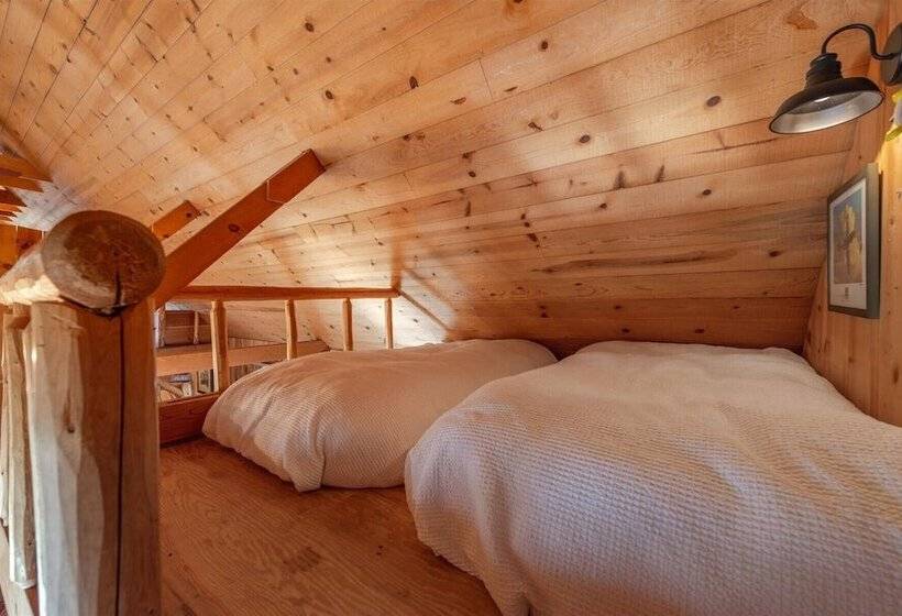 Authentic & Stylish Cabin In Lake Tahoe By Sierra Getaways