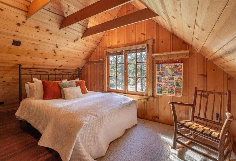 Authentic & Stylish Cabin In Lake Tahoe By Sierra Getaways
