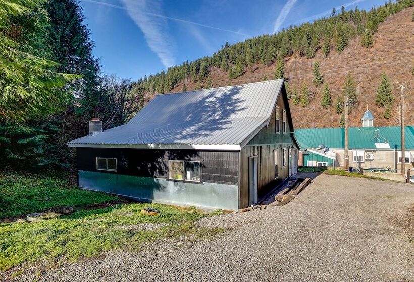 Avery Creek Cabins: Hike, Bike, Fish + More!