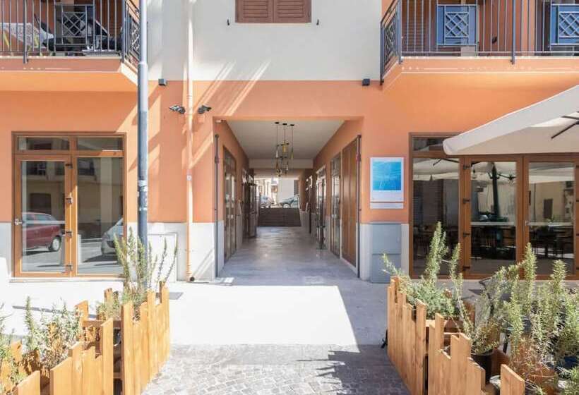 Azzurra Apartments