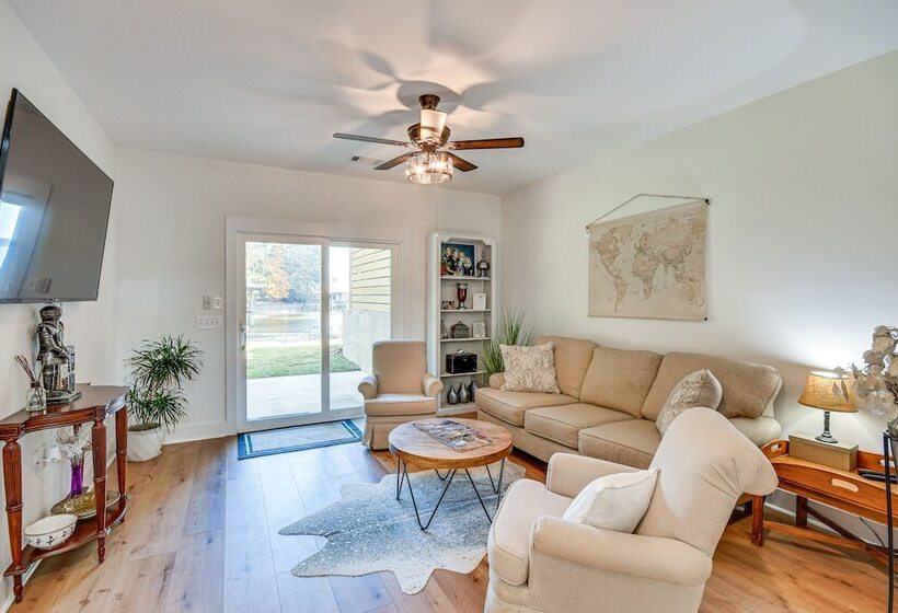 Beachfront Dadeville Family Escape On Lake Martin!