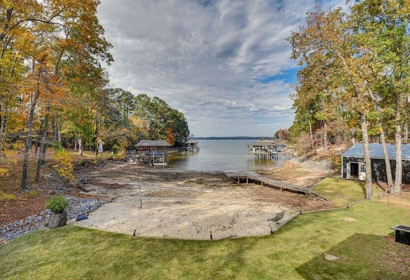 Beachfront Dadeville Family Escape On Lake Martin!