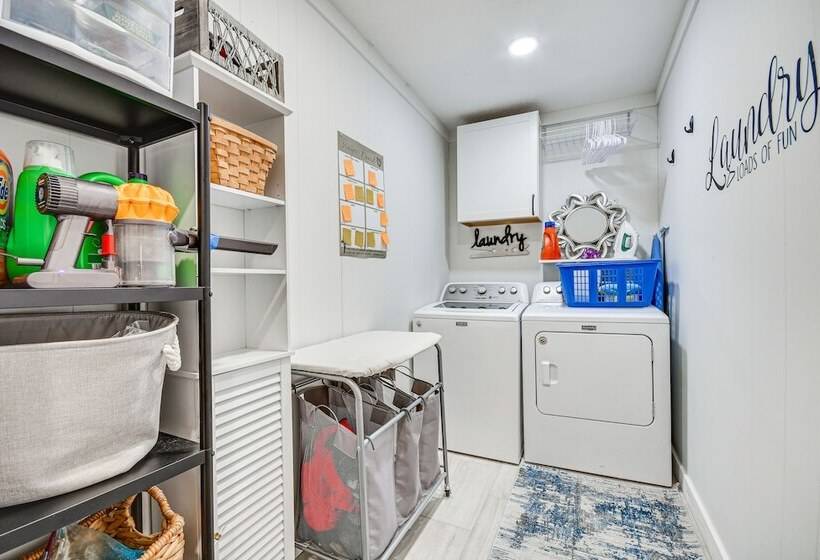 Beachfront Dadeville Family Escape On Lake Martin!