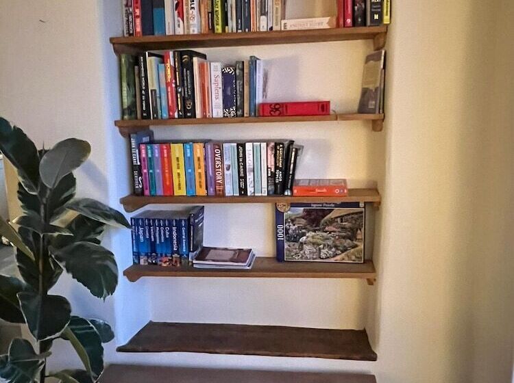 Beautiful 4 Bed Cottage In Heart Of The Cotswolds