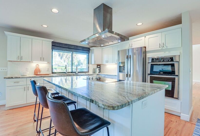 Beautiful Hobe Sound Retreat, 3 Mi To Beach!