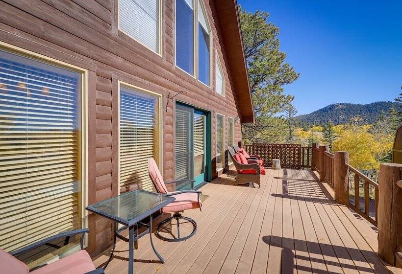 Beautiful Jefferson Cabin: Fire Pit, Grill, Views!