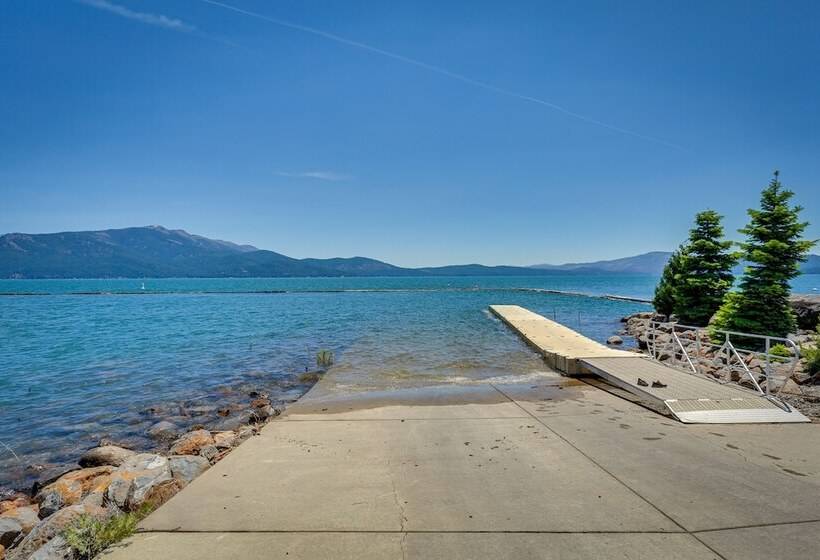 Lake Almanor Cabin W/ Deck & Beach Access