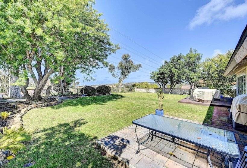 Lovely Solana Beach Home W/ Views: 2 Mi To Ocean!