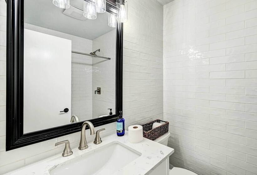 Lovely Solana Beach Home W/ Views: 2 Mi To Ocean!