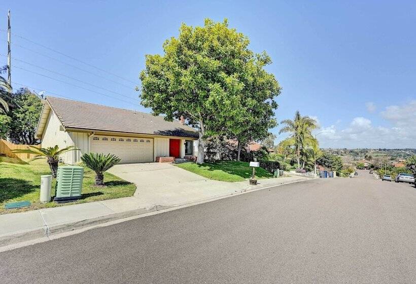 Lovely Solana Beach Home W/ Views: 2 Mi To Ocean!